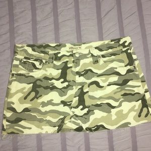 Army print mini skirt MEDIUM